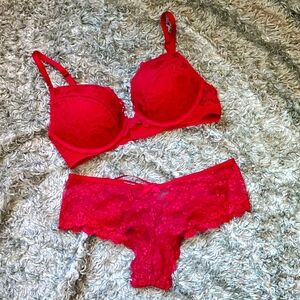 Victoria's Secret bombshell bra and panty set